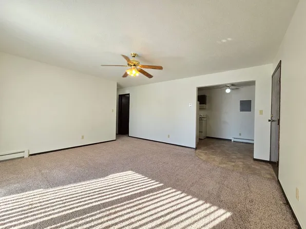 Park Apartments - 516, 516 19th St SW #6, Jamestown, ND 58401