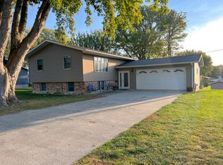 751 Knoll Rd, Emmons, MN 56029