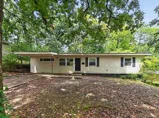 18 Windsor Dr, Little Rock, AR 72209