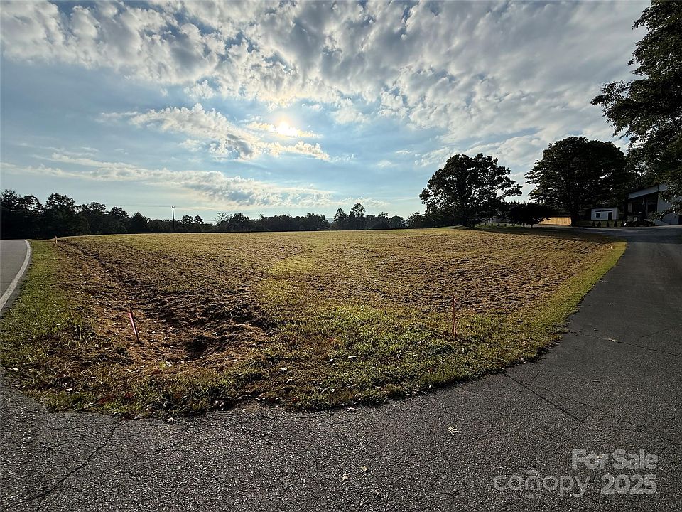 2nd image of 0 Whispering Hills Dr