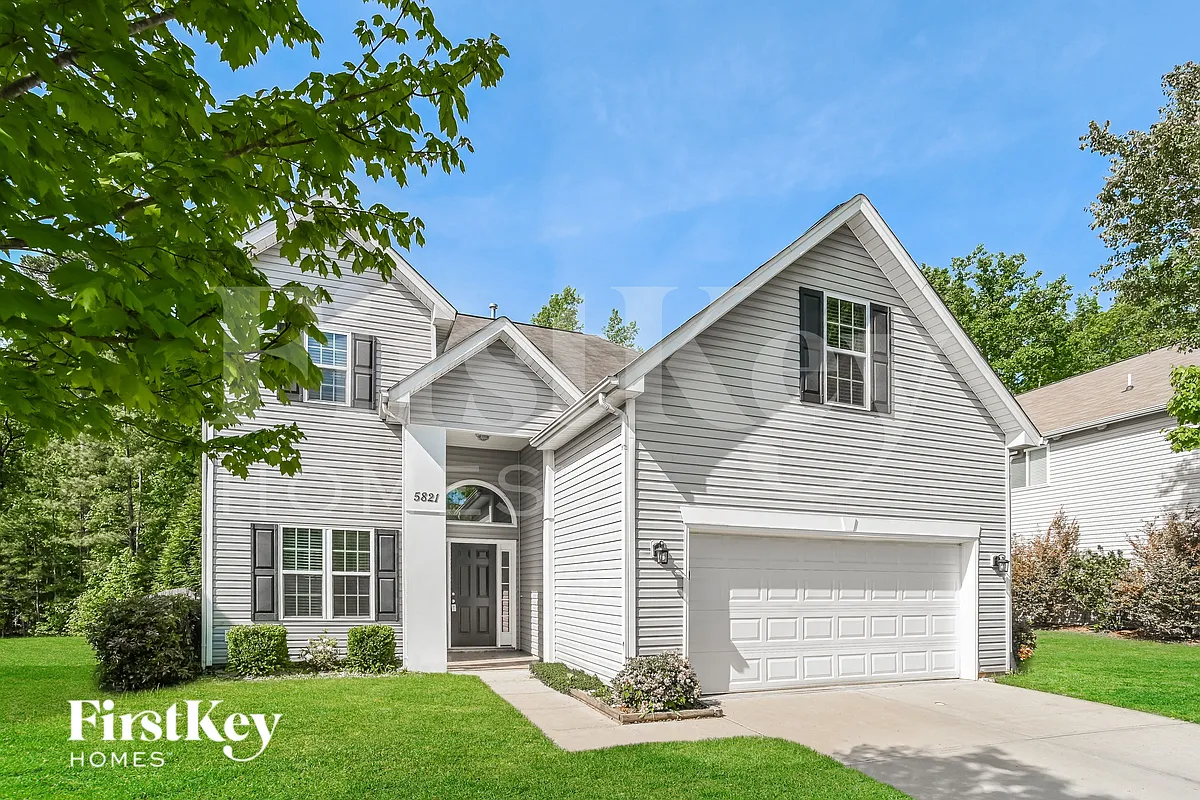 Building Photo - 5821 Parkstone Dr