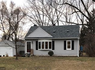 3 Inner Dr, Circle Pines, MN 55014