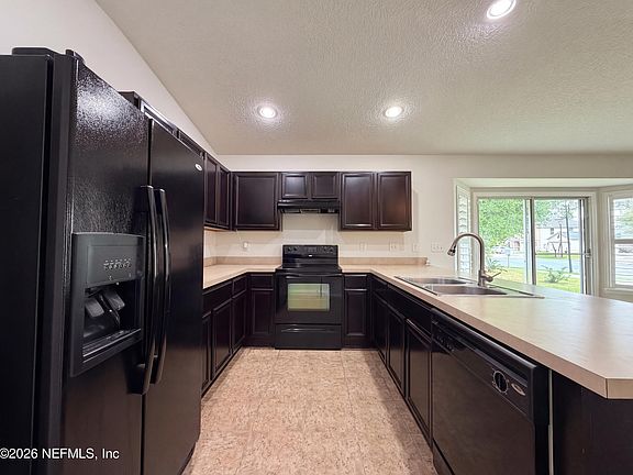 2nd image of 11862 ALEXANDRA Drive