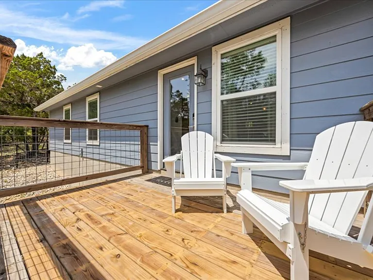 Eastview Dr — Photo 14