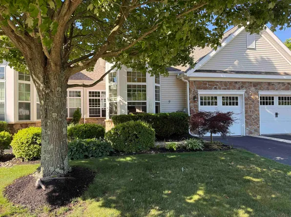 9 Delray Ln, Absecon, NJ 08201