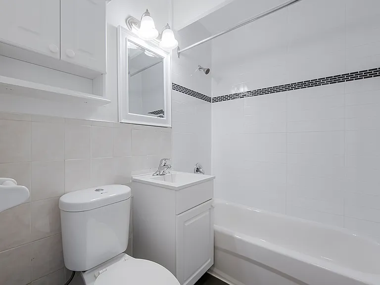 2265 Victoria Park Ave — Photo 13