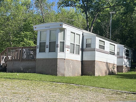 3rd image of 48441 Pike Beach Trl