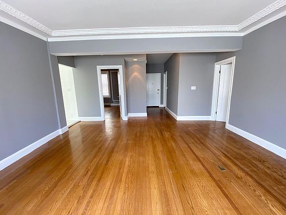 2nd image of 2265 Beach St APT 1