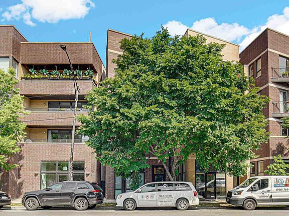 2nd image of 2818 W Chicago Ave APT 4