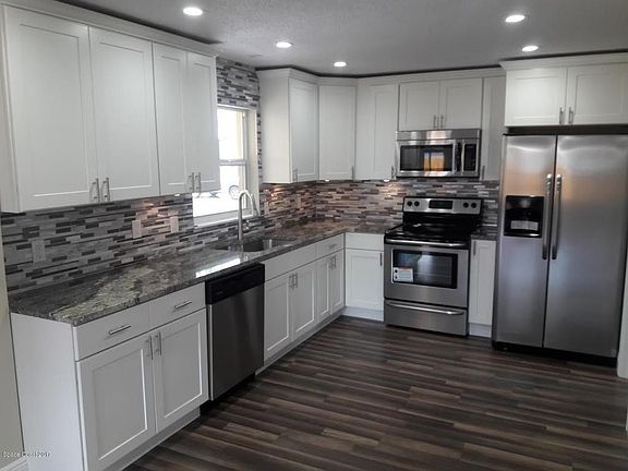 4th image of 1721 Palmer Ln