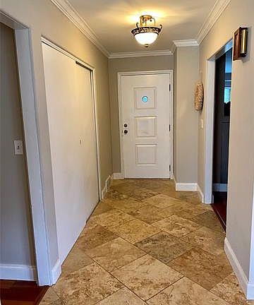 5th image of 2620 Country Club Dr