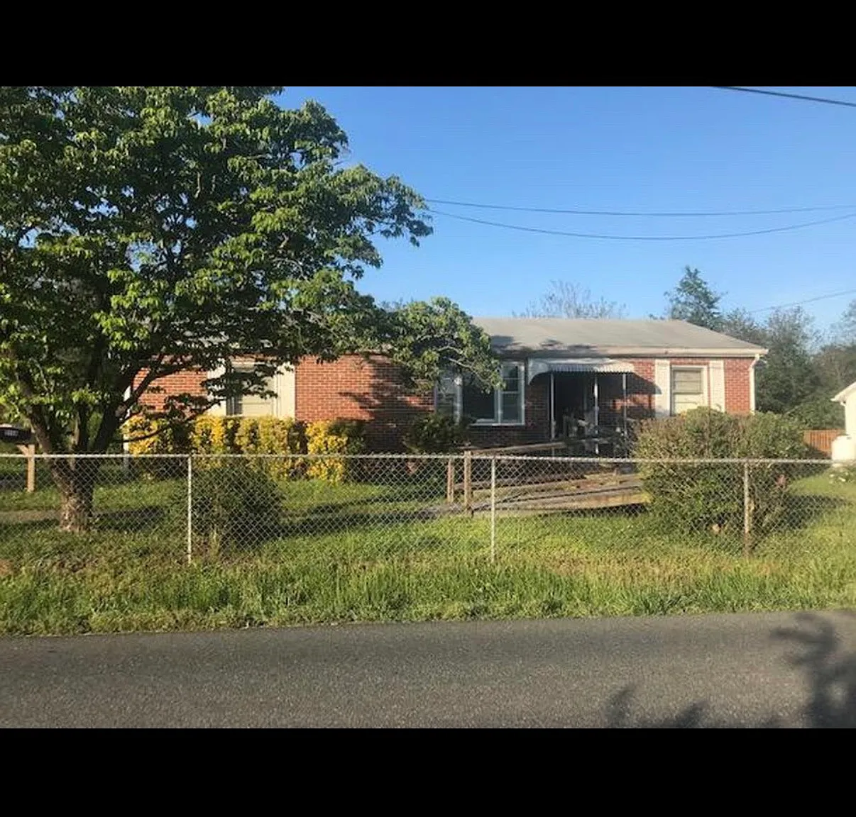 3 bed, 1351 sqft, $1,800 — Photo 1