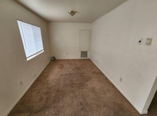3042 Sierra Hwy APT B, Rosamond, CA 93560