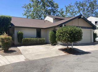 530 Smoketree Gln, Escondido, CA 92026