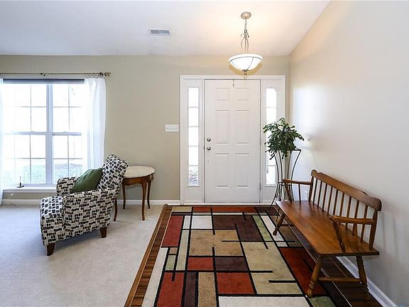 4th image of 10229 Ironway Dr