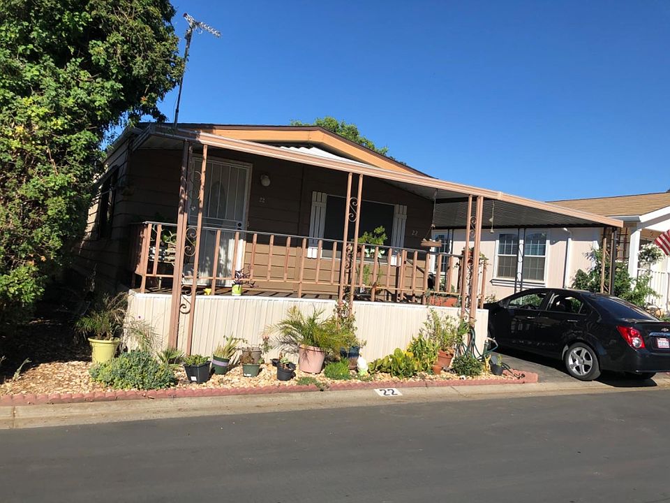 1st image of 250 E Las Palmas Ave