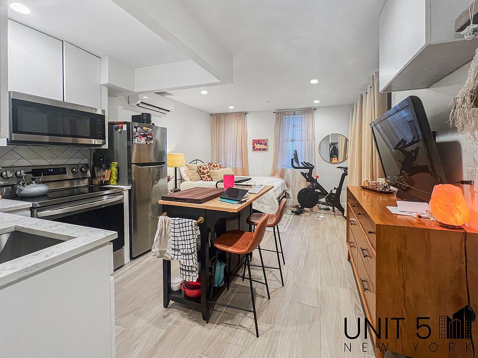 1st image of 1467 Jefferson Ave #1A