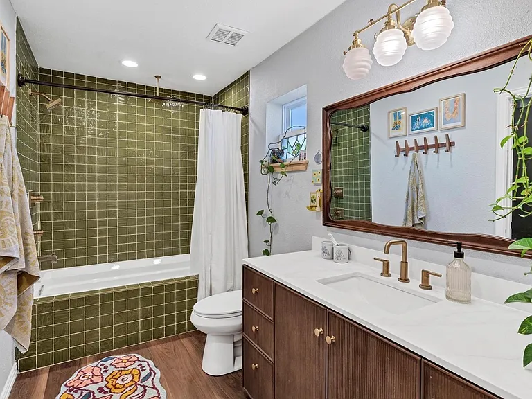406 N Oak Ln — Photo 8