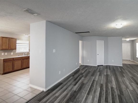 4th image of 19230 Cypress Peak Ln