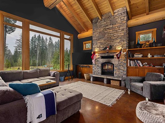 2nd image of 7703 Pemberton Portage Rd