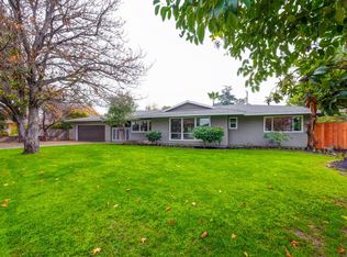 2950 E Buckingham Way, Fresno, CA 93726