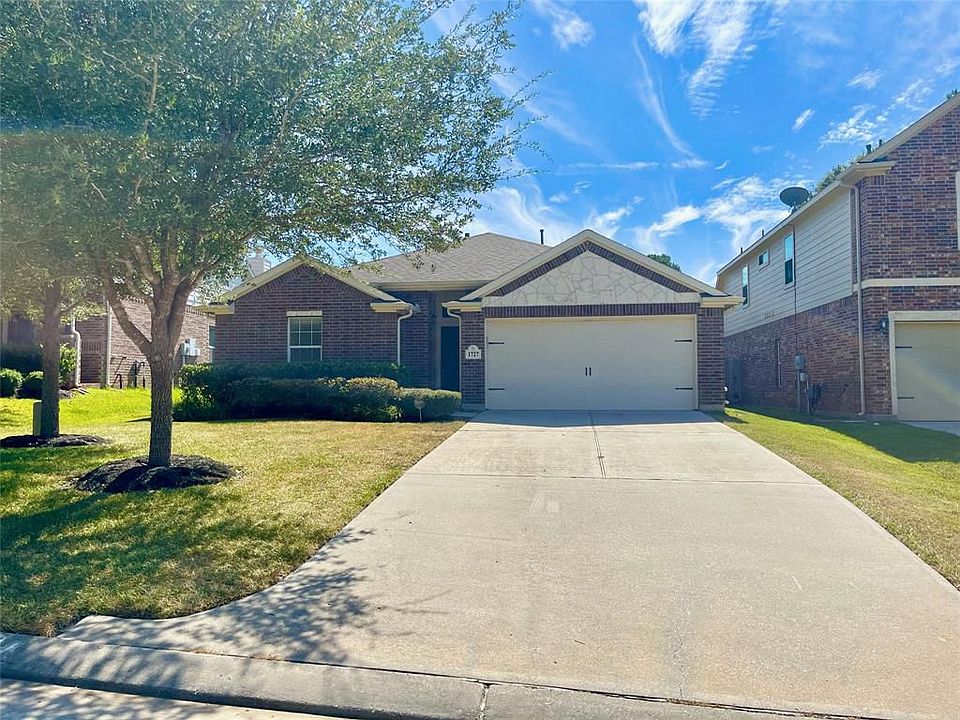 1st image of 1727 Park Oak Dr