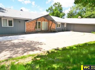 22014 Riverside Dr, Elkhorn, NE 68022