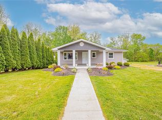 2566 Berry Rd, Akron, OH 44320