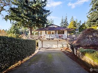 1977 SW Hillcrest Rd, Burien, WA 98166