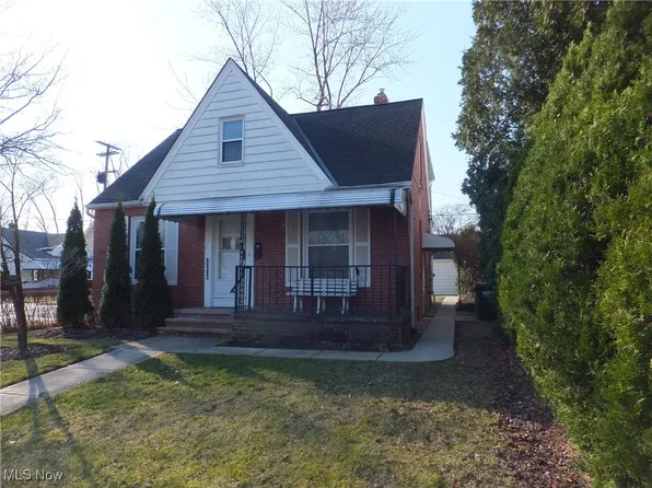 13416 Grannis Rd, Garfield Heights, OH 44125