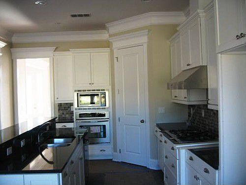 3rd image of 4146 Faulkner Ln
