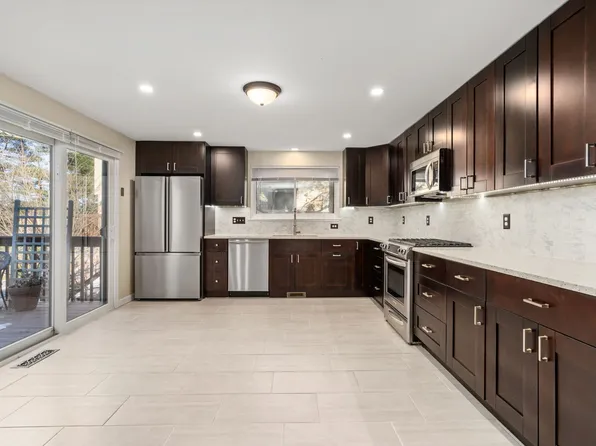 93 Spyglass Hill Dr Unit 93, Ashland, MA 01721