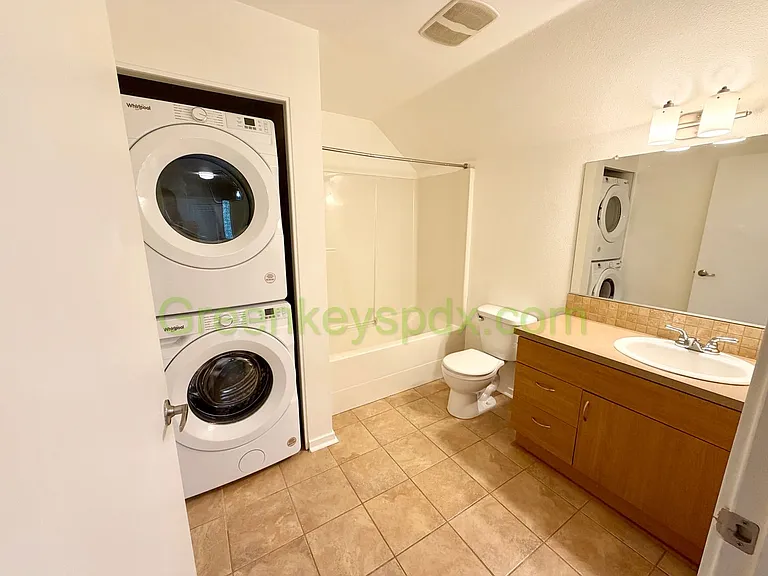 8514 N Central St — Photo 4