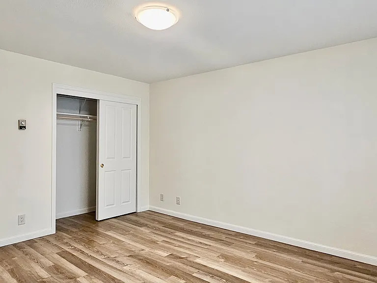 2310 Taraval St #2 — Photo 14