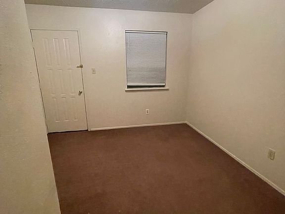 5th image of 604 E Alston St #3