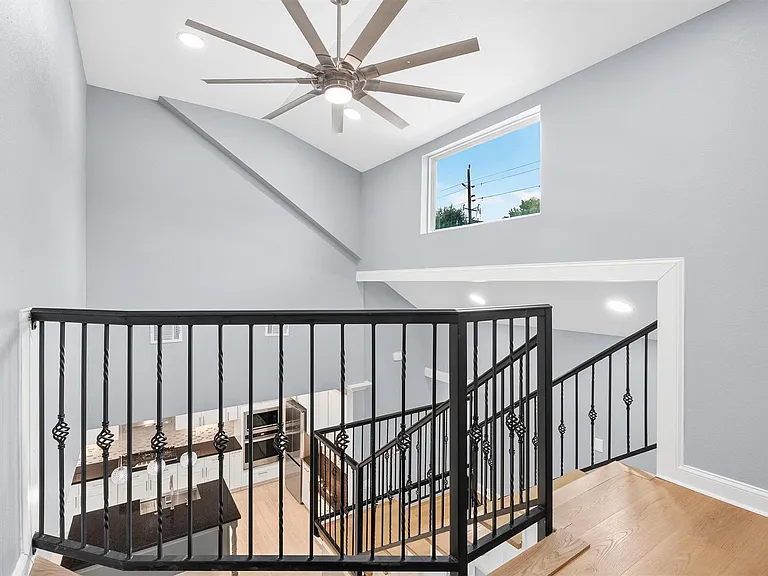 1032 Townplace St — Photo 25