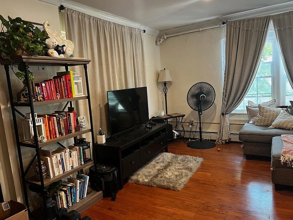 1st image of 36 St John St APT 3