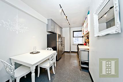 3rd image of 530 Grand St APT E4d