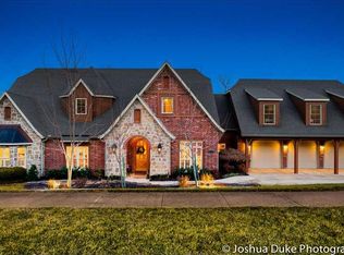 1382 N Summersby Dr, Fayetteville, AR 72701