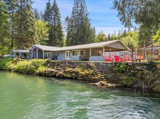 560 Mountain Trail Rd, Brinnon, WA 98320