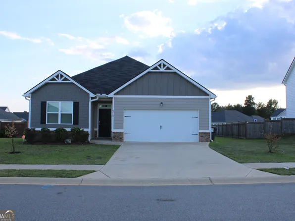 215 Barnyard Way, Perry, GA 31069