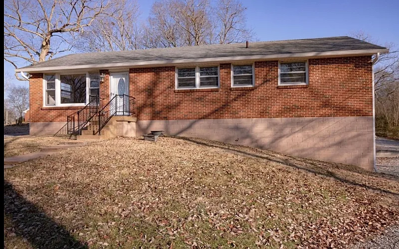 Spacious 3-Bedroom Home on Nearly an Acre in Neely's Bend Huge Fenced Backyard & Lawn Care Included — Photo 2