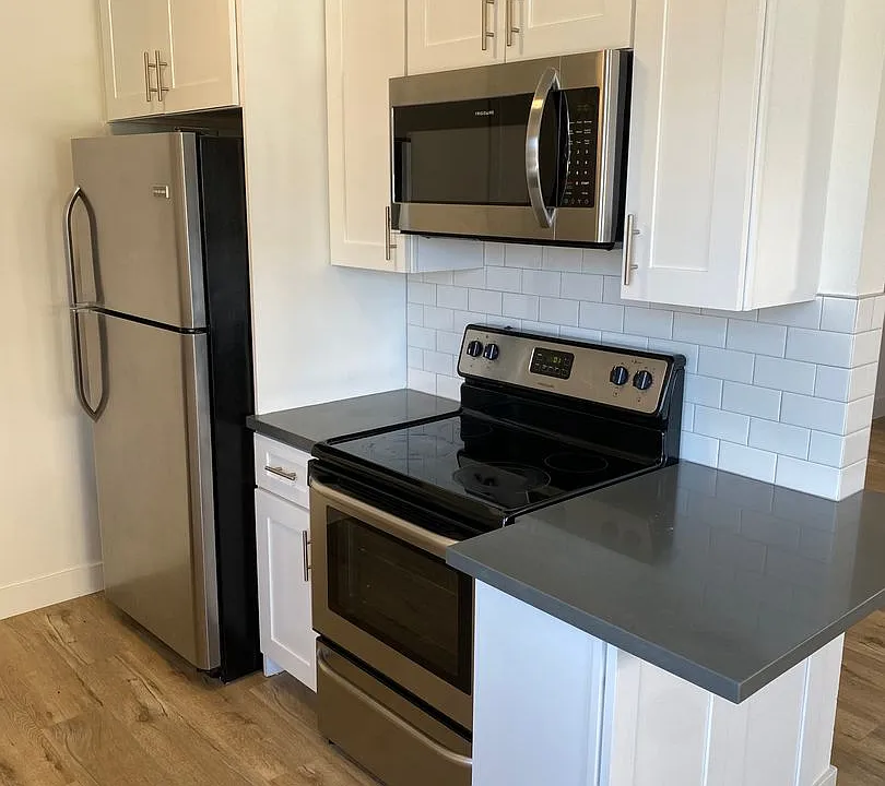 16811 & 16817 Yukon Ave #11A-17I
