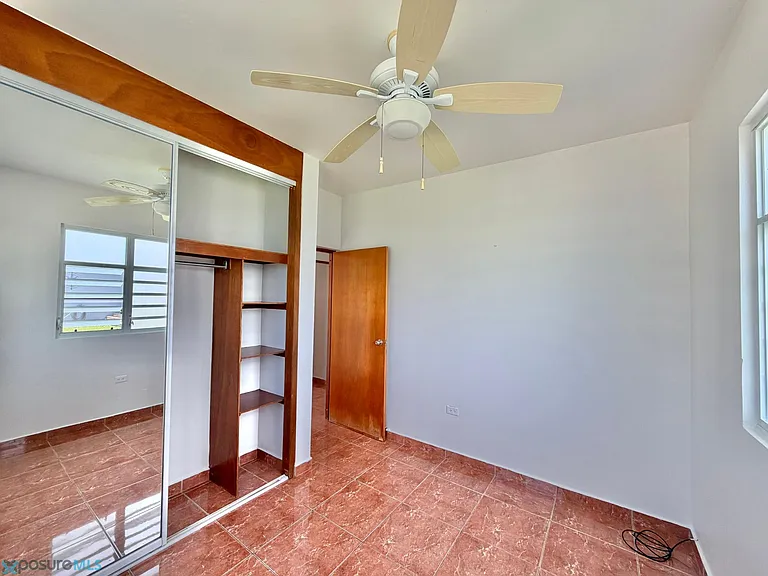 1 Calle Blvd — Photo 18