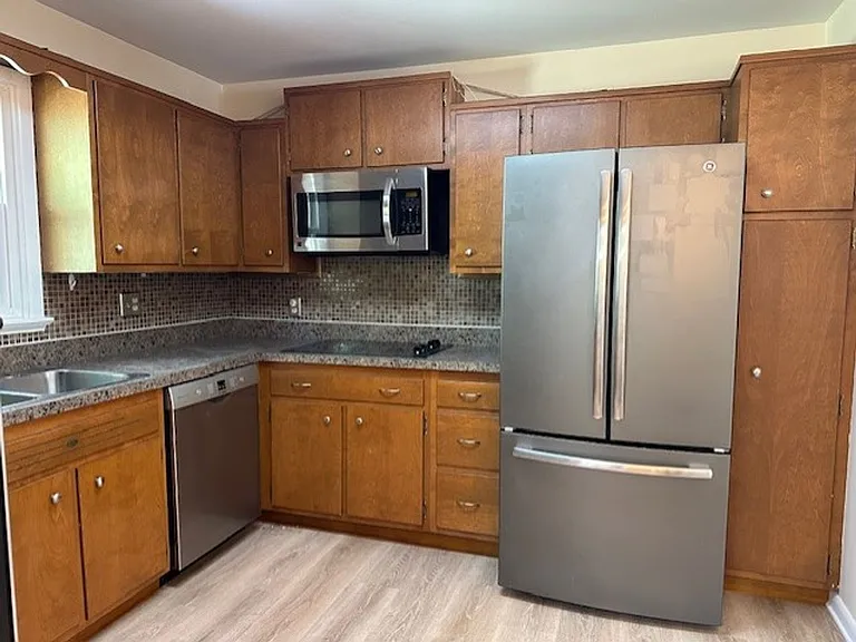 307 Evergreen St — Photo 5