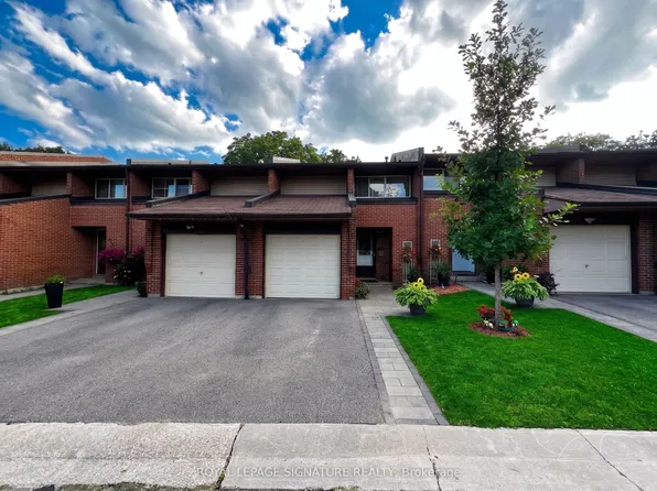 2301 Derry Rd W #33, Mississauga, ON L5N 2R4