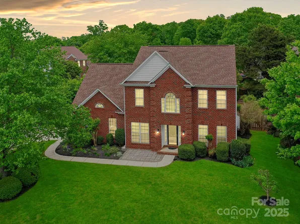 135 Coronilla Rd, Mooresville, NC 28117