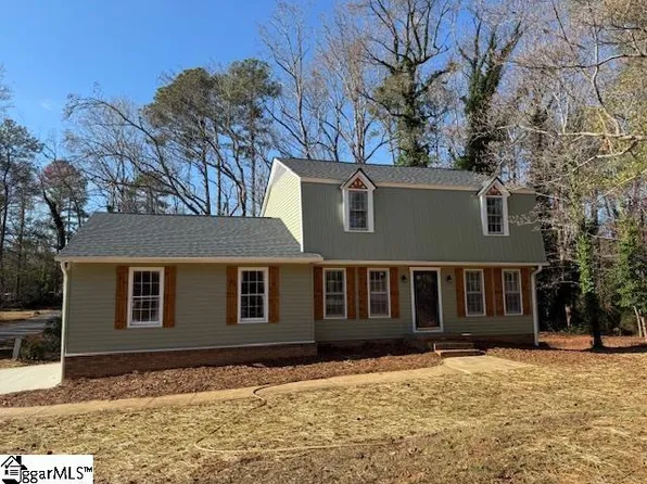 2 Kerry Ct, Spartanburg, SC 29301