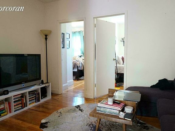 3rd image of 402 Graham Ave #2