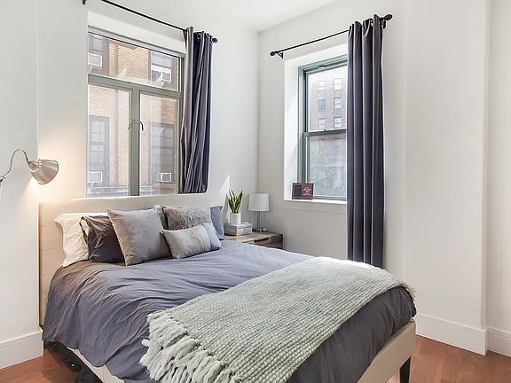 4th image of 120 Greenwich St APT 2G